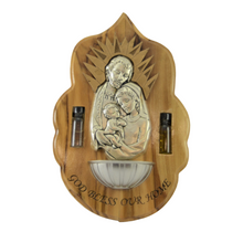 Load image into Gallery viewer, Olive wood wall plaque - Holy Family Scene