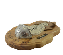 Load image into Gallery viewer, Olive wood wall plaque - Holy Family Scene