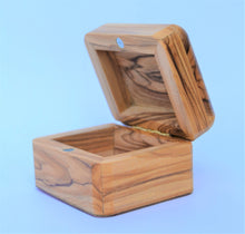 Load image into Gallery viewer, Olive Wood And Mother Of Pearl Box
