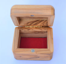 Load image into Gallery viewer, Olive Wood And Mother Of Pearl Box
